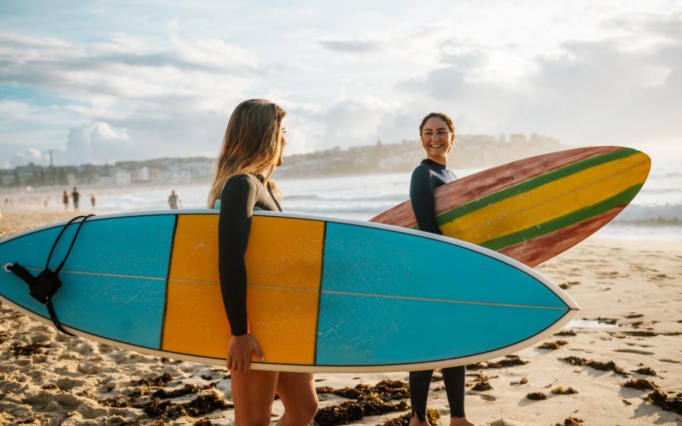 Cours de surf entre femmes EVJF ANCV