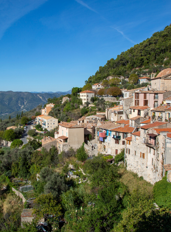 village autour de nice peille