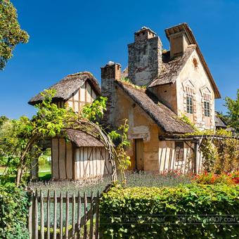 petit trianon chateau versailles
